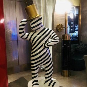 杭州湖畔星空下的露天KTV野营盛宴