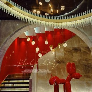 杭州KTV消费揭秘：是否必须购买服装费用？